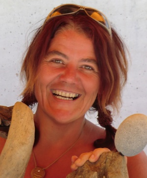 treibholz - treibholzengel - treibholzskulpturen - treibholzdekoration - treibholz - wasserholz - schwemmholz - lenzenweger